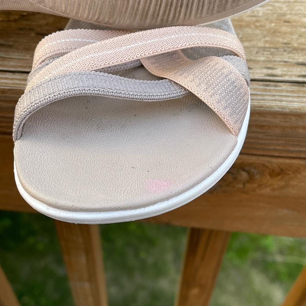 Clarks Cloudsteppers Comfortable Beige Sandals - image 3